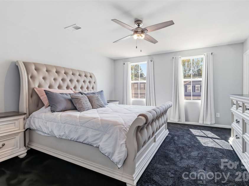 5127 Merwyn Avenue, Charlotte, NC 28215.  MLS# CAR4359714, YatesRealty ID 21823. 