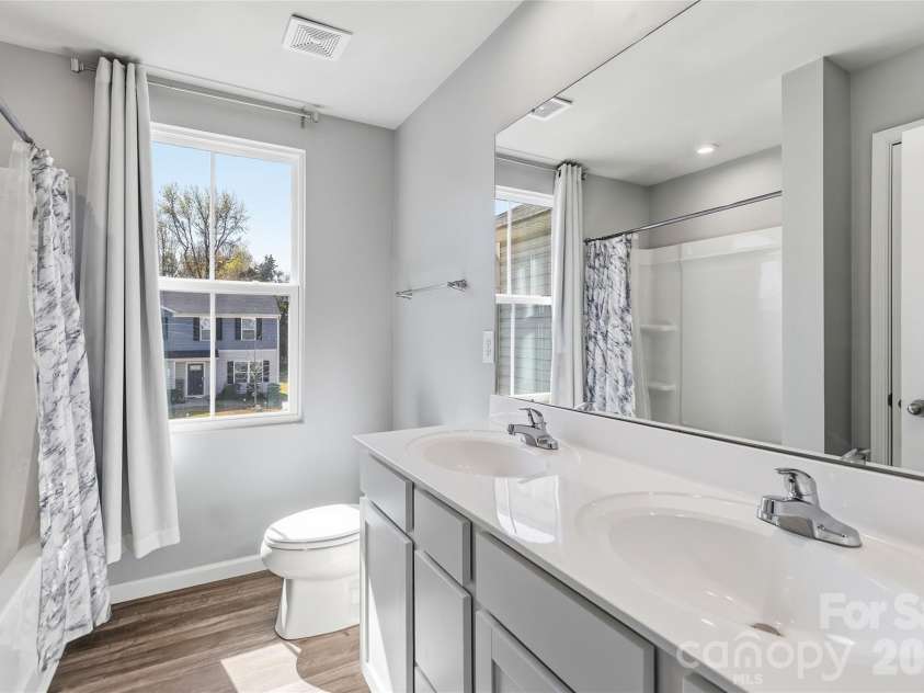 5127 Merwyn Avenue, Charlotte, NC 28215.  MLS# CAR4359714, YatesRealty ID 21823. 