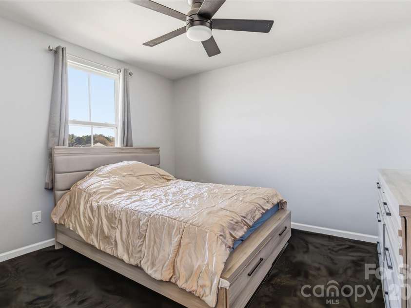 5127 Merwyn Avenue, Charlotte, NC 28215.  MLS# CAR4359714, YatesRealty ID 21823. 