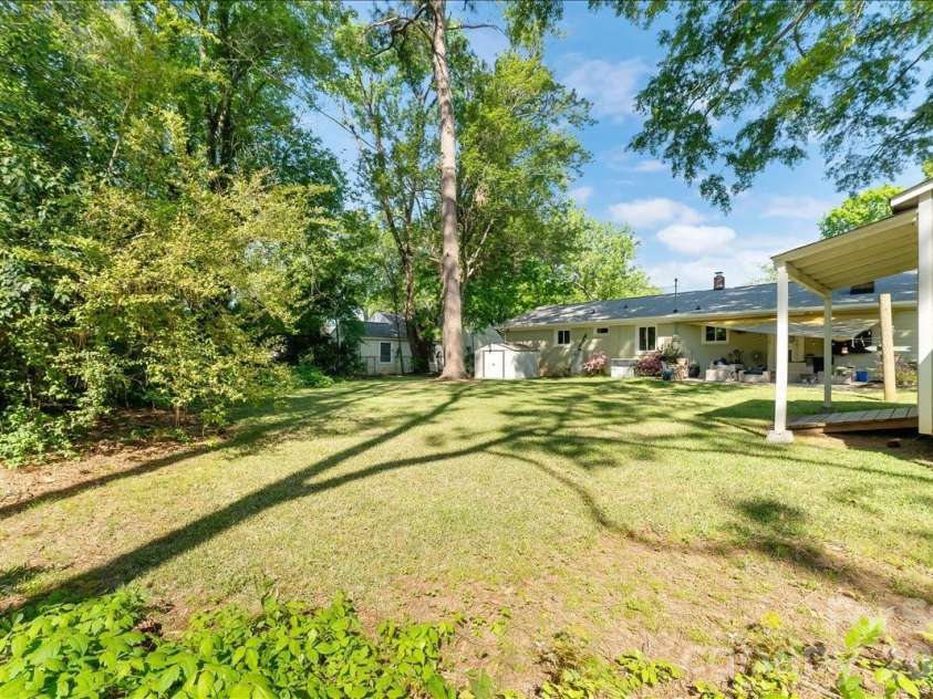 952 Beverly Drive, Rock Hill, SC 29730.  MLS# CAR4370929, YatesRealty ID 21824. 