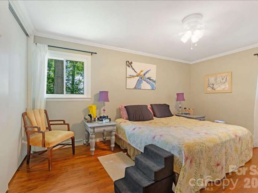 952 Beverly Drive, Rock Hill, SC 29730.  MLS# CAR4370929, YatesRealty ID 21824. Great natural light in this primary bedroom