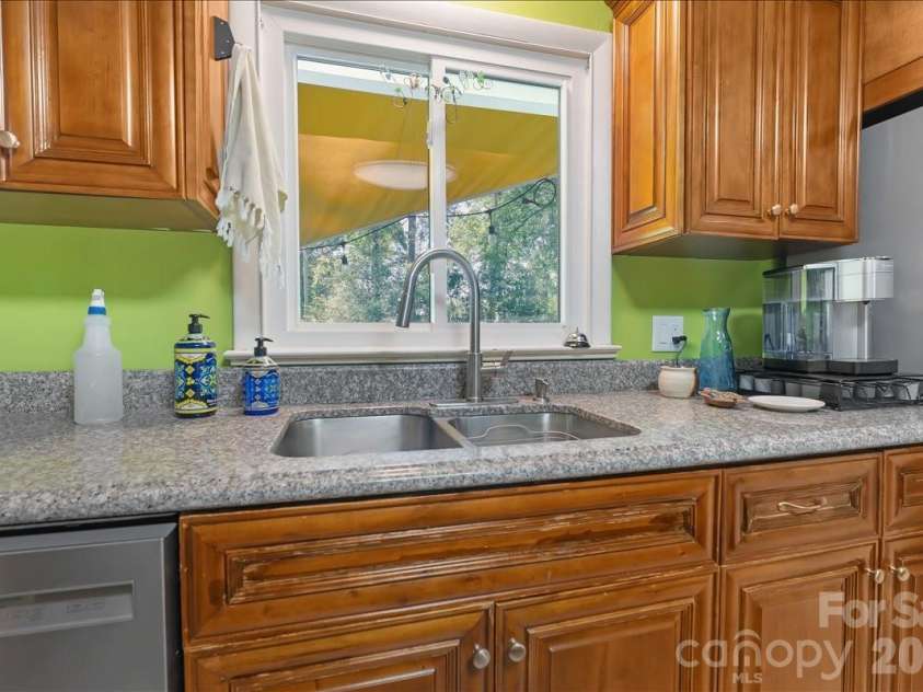 952 Beverly Drive, Rock Hill, SC 29730.  MLS# CAR4370929, YatesRealty ID 21824. Sink overlooks private backyard, all windows replaced in 2020 