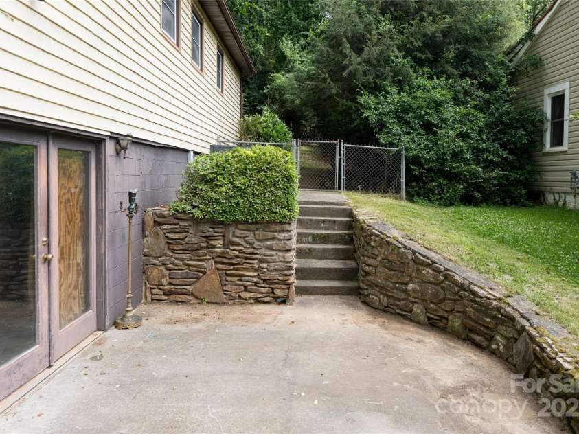 108 Morningside Drive, Asheville, NC 28806.  MLS# CAR4245785, YatesRealty ID 21826. Basement entrance