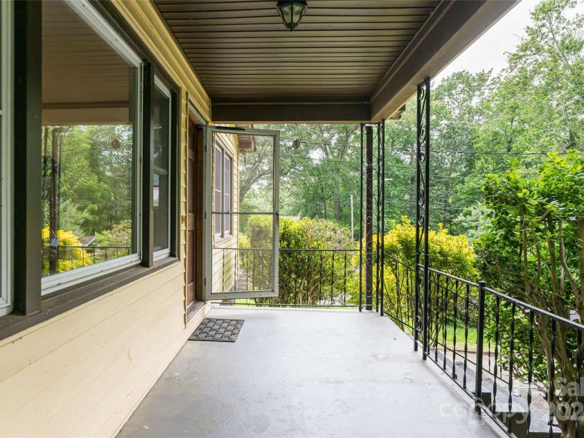 108 Morningside Drive, Asheville, NC 28806.  MLS# CAR4245785, YatesRealty ID 21826. Front porch