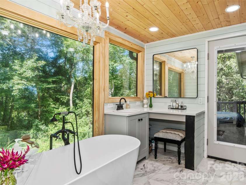 115 Bittersweet Trail, Canton, NC 28716.  MLS# CAR4381592, YatesRealty ID 21827. 
