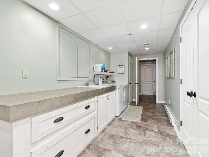 115 Bittersweet Trail, Canton, NC 28716.  MLS# CAR4381592, YatesRealty ID 21827. 
