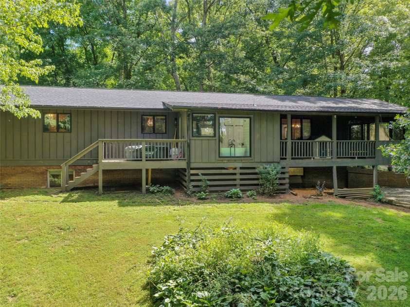 115 Bittersweet Trail, Canton, NC 28716.  MLS# CAR4381592, YatesRealty ID 21827. 