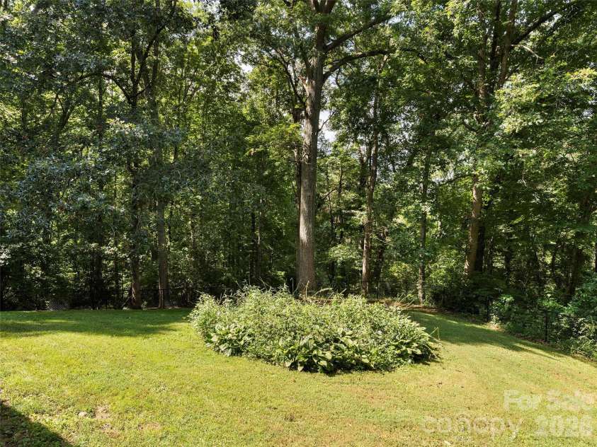 115 Bittersweet Trail, Canton, NC 28716.  MLS# CAR4381592, YatesRealty ID 21827. 