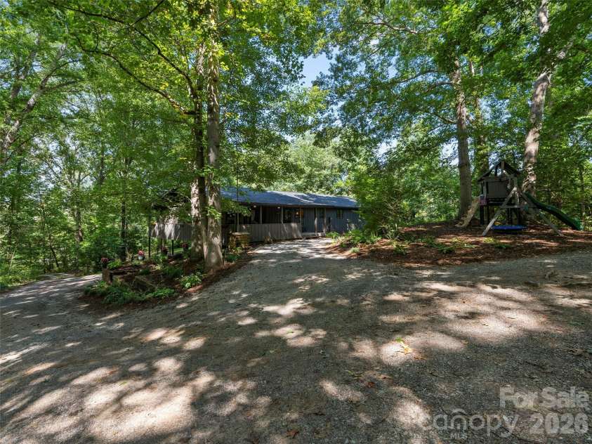 115 Bittersweet Trail, Canton, NC 28716.  MLS# CAR4381592, YatesRealty ID 21827. 