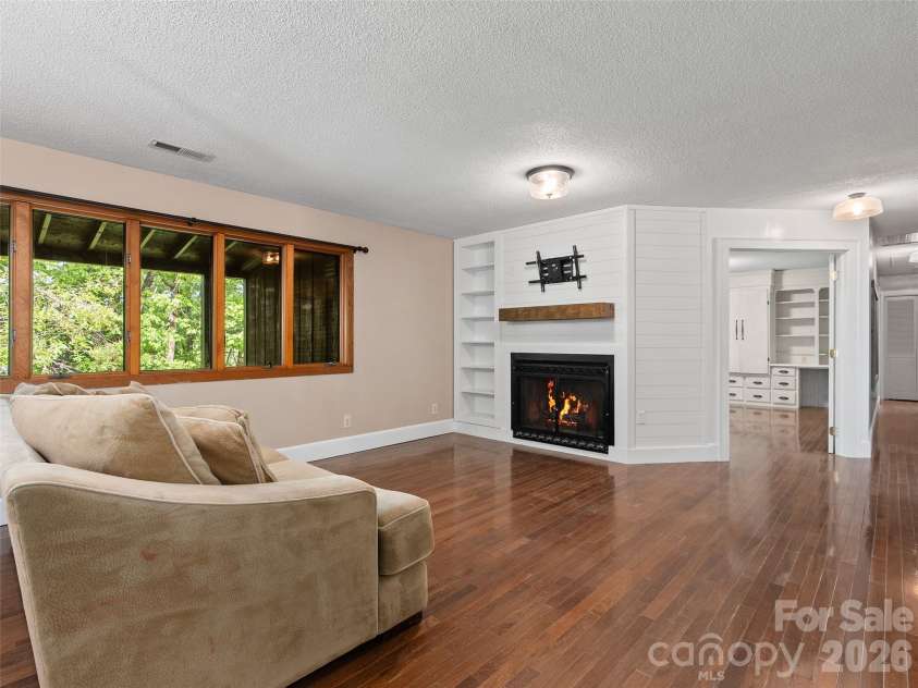 115 Bittersweet Trail, Canton, NC 28716.  MLS# CAR4381592, YatesRealty ID 21827. 