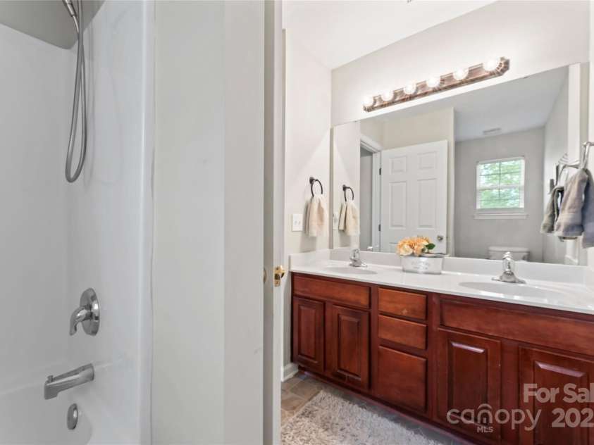 12905 Bullock Greenway Boulevard, Charlotte, NC 28277.  MLS# CAR4243689, YatesRealty ID 21827. 