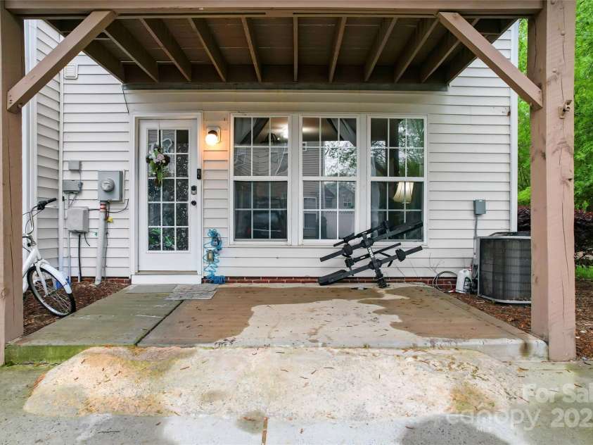 12905 Bullock Greenway Boulevard, Charlotte, NC 28277.  MLS# CAR4243689, YatesRealty ID 21827. 