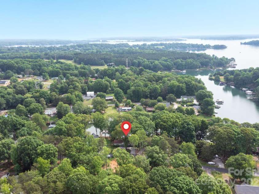 7232 Executive Circle, Denver, NC 28037.  MLS# CAR4264794, YatesRealty ID 21828. 