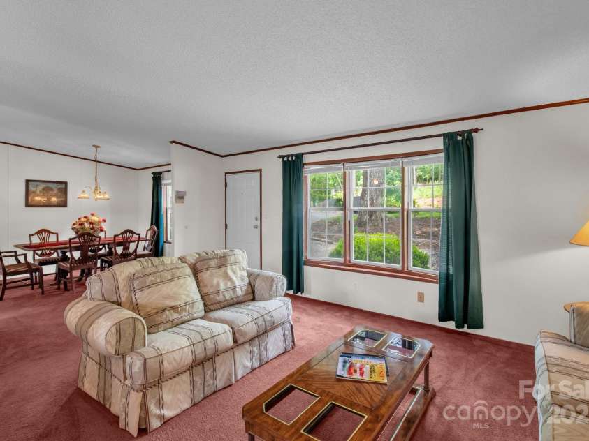 7232 Executive Circle, Denver, NC 28037.  MLS# CAR4264794, YatesRealty ID 21828. 