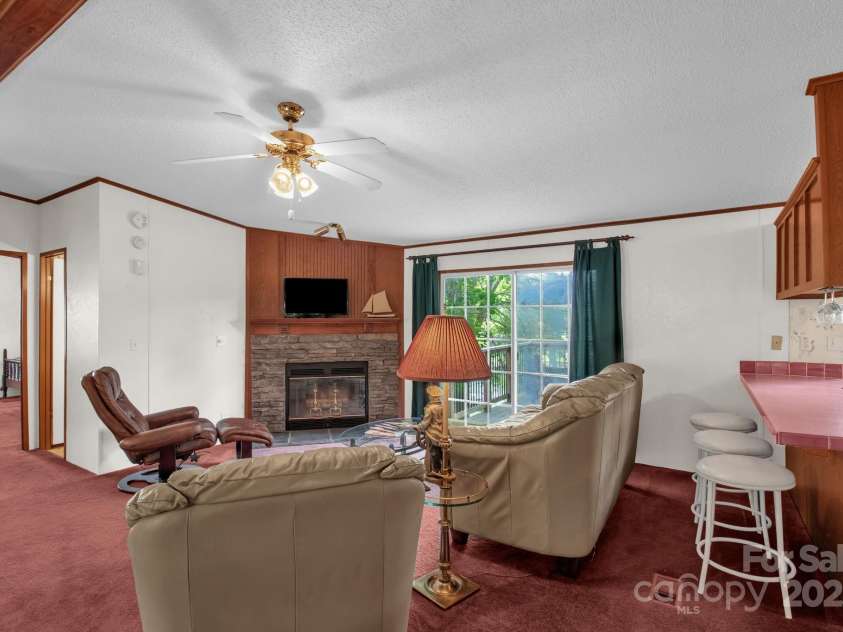 7232 Executive Circle, Denver, NC 28037.  MLS# CAR4264794, YatesRealty ID 21828. 