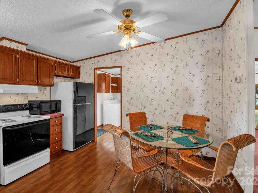 7232 Executive Circle, Denver, NC 28037.  MLS# CAR4264794, YatesRealty ID 21828. 