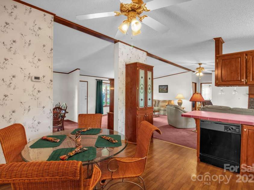 7232 Executive Circle, Denver, NC 28037.  MLS# CAR4264794, YatesRealty ID 21828. 