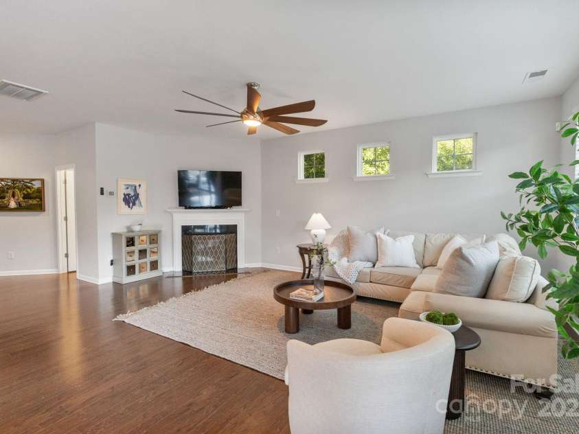 2005 Brightflower Lane, York, SC 29745.  MLS# CAR4313913, YatesRealty ID 2183. 