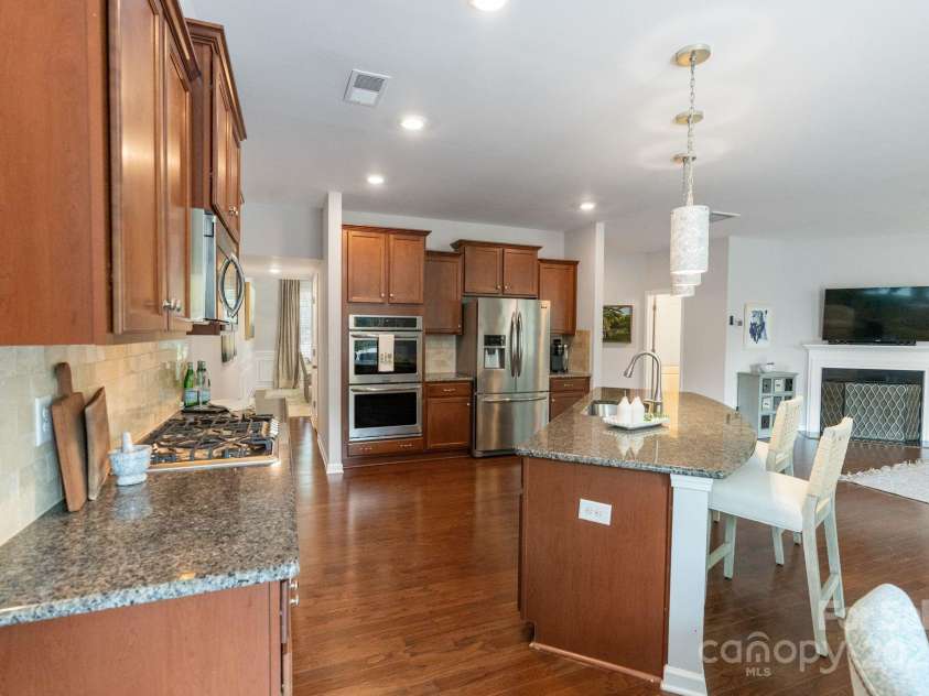 2005 Brightflower Lane, York, SC 29745.  MLS# CAR4313913, YatesRealty ID 2183. 