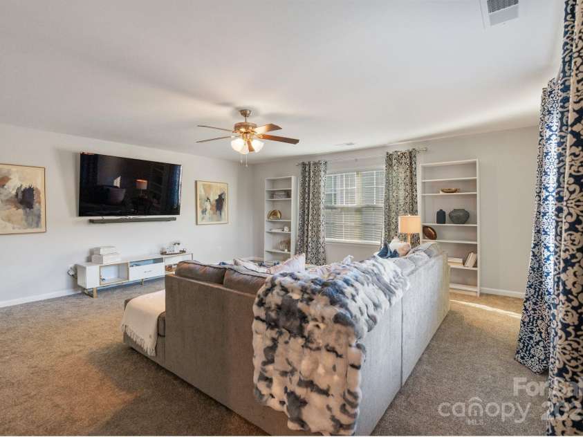 2005 Brightflower Lane, York, SC 29745.  MLS# CAR4313913, YatesRealty ID 2183. 