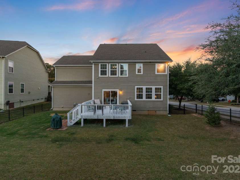 2005 Brightflower Lane, York, SC 29745.  MLS# CAR4313913, YatesRealty ID 2183. 