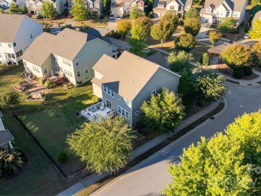 2005 Brightflower Lane, York, SC 29745.  MLS# CAR4313913, YatesRealty ID 2183. 