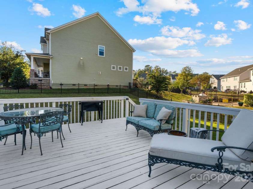 2005 Brightflower Lane, York, SC 29745.  MLS# CAR4313913, YatesRealty ID 2183. 