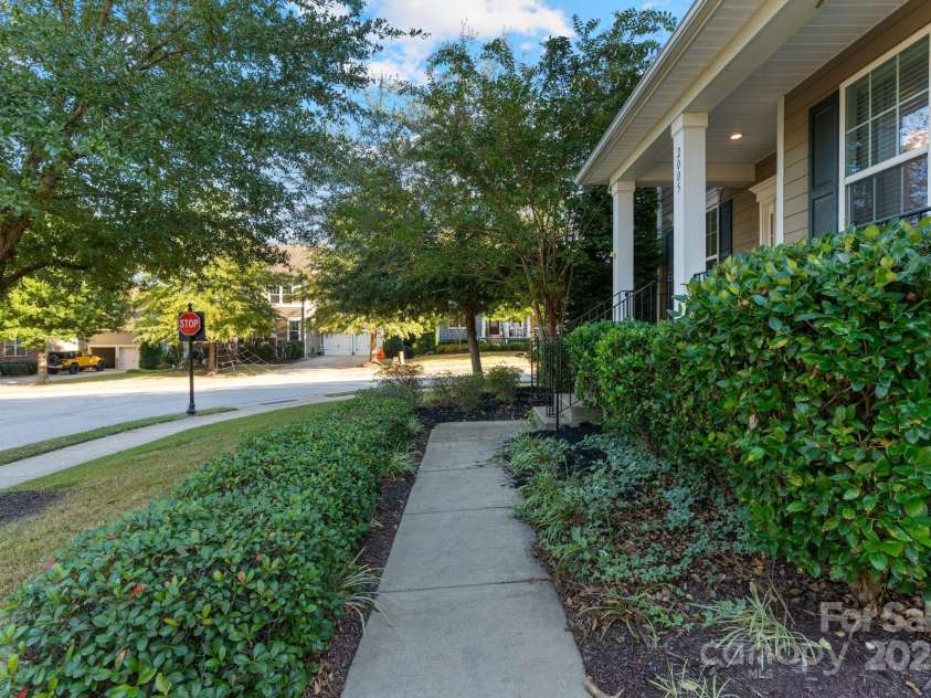 2005 Brightflower Lane, York, SC 29745.  MLS# CAR4313913, YatesRealty ID 2183. 