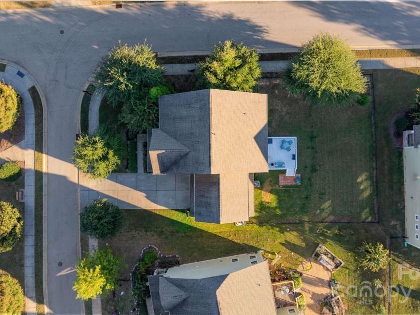 2005 Brightflower Lane, York, SC 29745.  MLS# CAR4313913, YatesRealty ID 2183. 