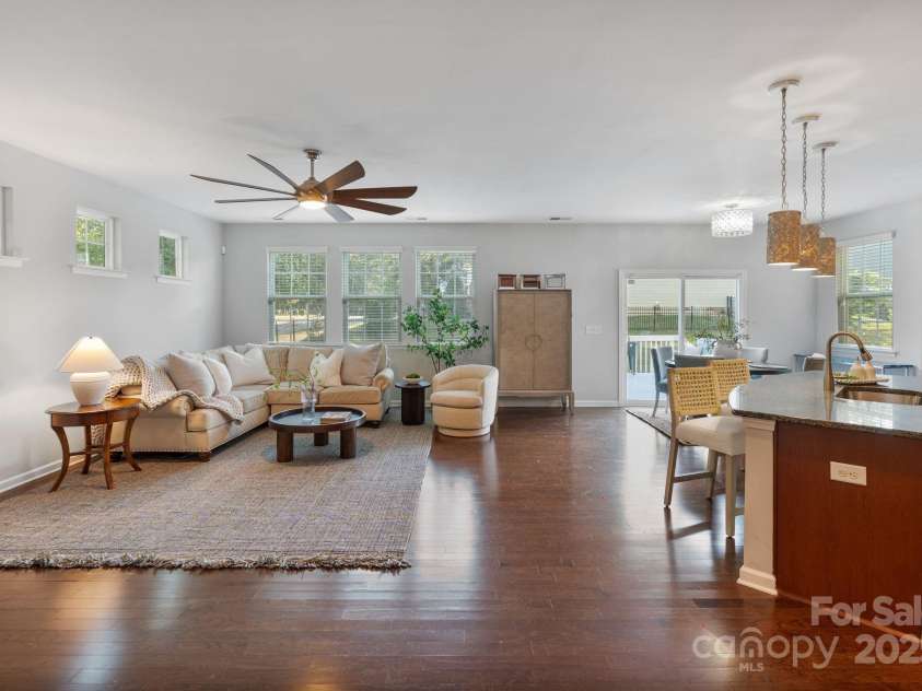 2005 Brightflower Lane, York, SC 29745.  MLS# CAR4313913, YatesRealty ID 2183. 