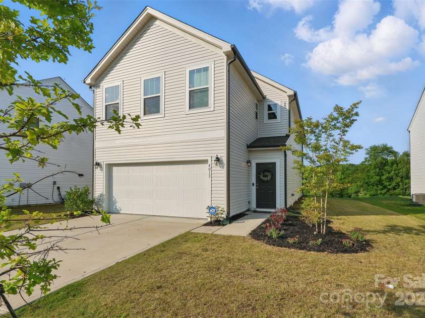4013 Southern Pine Drive, Mount Holly, NC 28120.  MLS# CAR4267442, YatesRealty ID 21830. 
