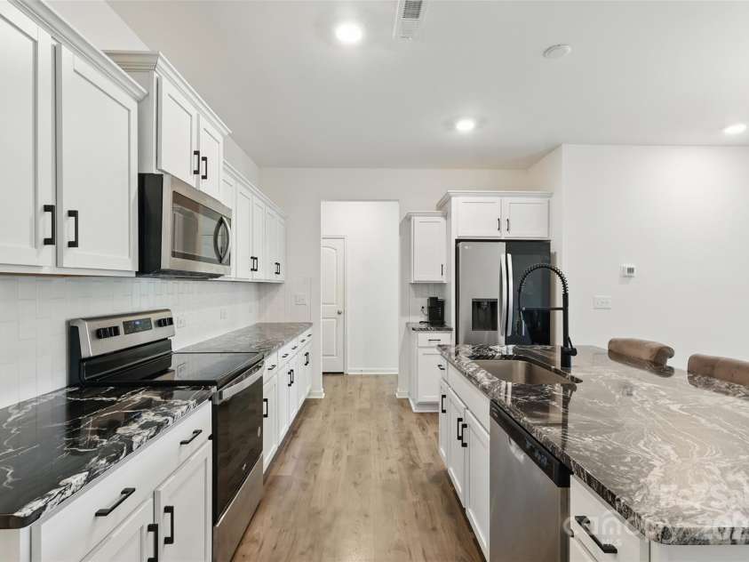 4013 Southern Pine Drive, Mount Holly, NC 28120.  MLS# CAR4267442, YatesRealty ID 21830. KITCHEN