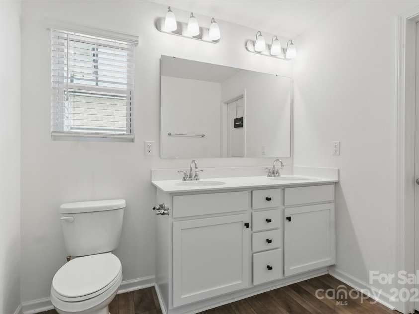 4013 Southern Pine Drive, Mount Holly, NC 28120.  MLS# CAR4267442, YatesRealty ID 21830. PRIMARY ENSUITE