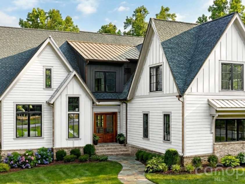 2073 Holbrook Road, Fort Mill, SC 29715.  MLS# CAR4329346, YatesRealty ID 21831. 