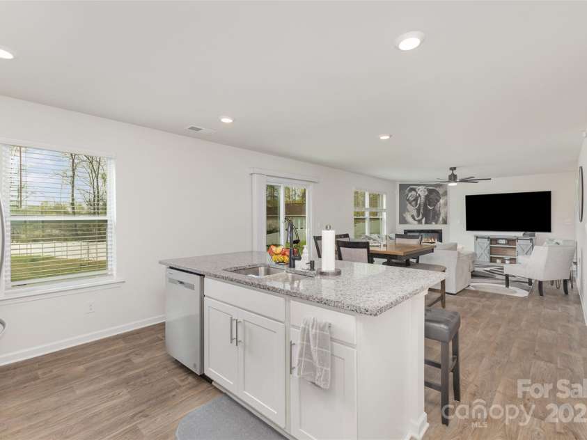 4538 Opus Lane, Charlotte, NC 28214.  MLS# CAR4244055, YatesRealty ID 21831. 
