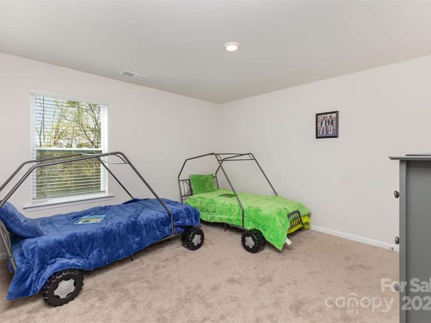 4538 Opus Lane, Charlotte, NC 28214.  MLS# CAR4244055, YatesRealty ID 21831. 