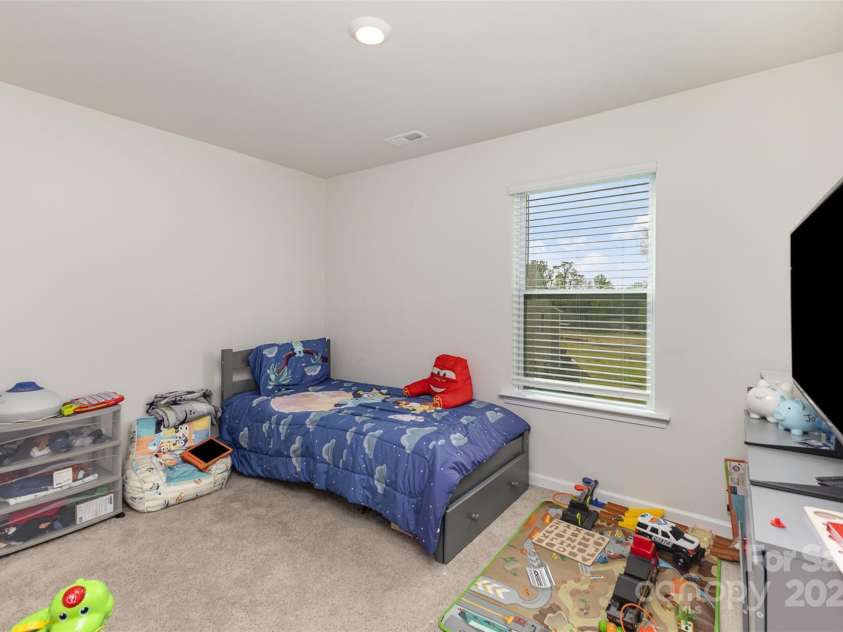 4538 Opus Lane, Charlotte, NC 28214.  MLS# CAR4244055, YatesRealty ID 21831. 