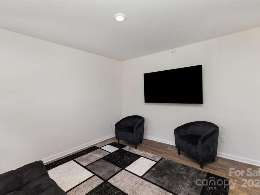 4538 Opus Lane, Charlotte, NC 28214.  MLS# CAR4244055, YatesRealty ID 21831. 