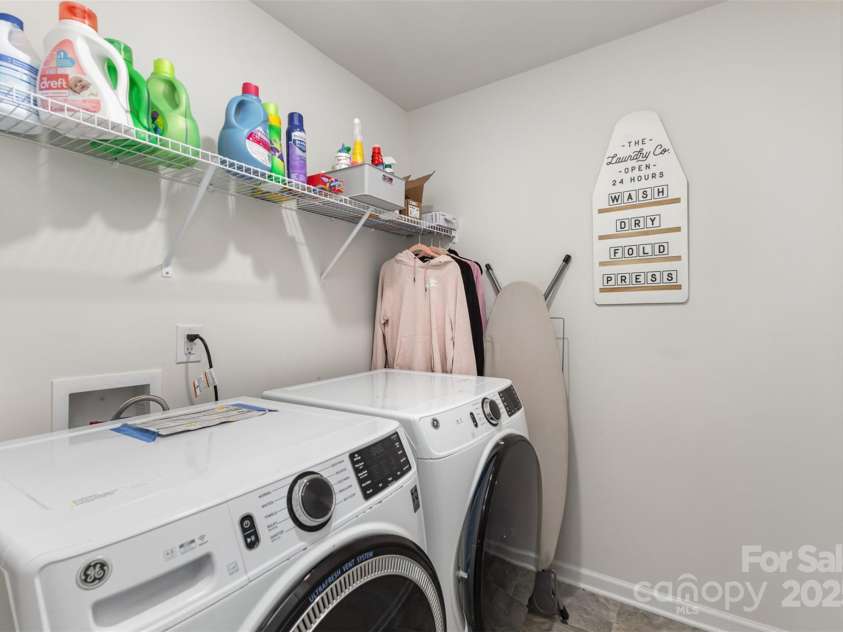4538 Opus Lane, Charlotte, NC 28214.  MLS# CAR4244055, YatesRealty ID 21831. 