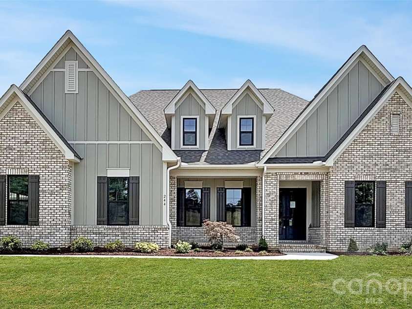 244 Colton Place, Concord, NC 28025.  MLS# CAR4378315, YatesRealty ID 21832. 