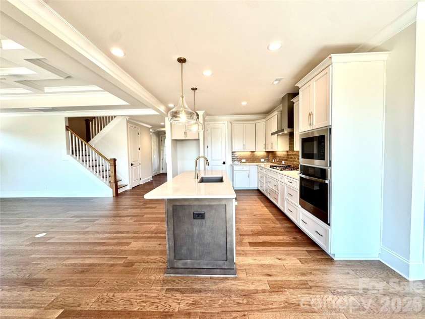250 Colton Place, Concord, NC 28025.  MLS# CAR4378445, YatesRealty ID 21833. 