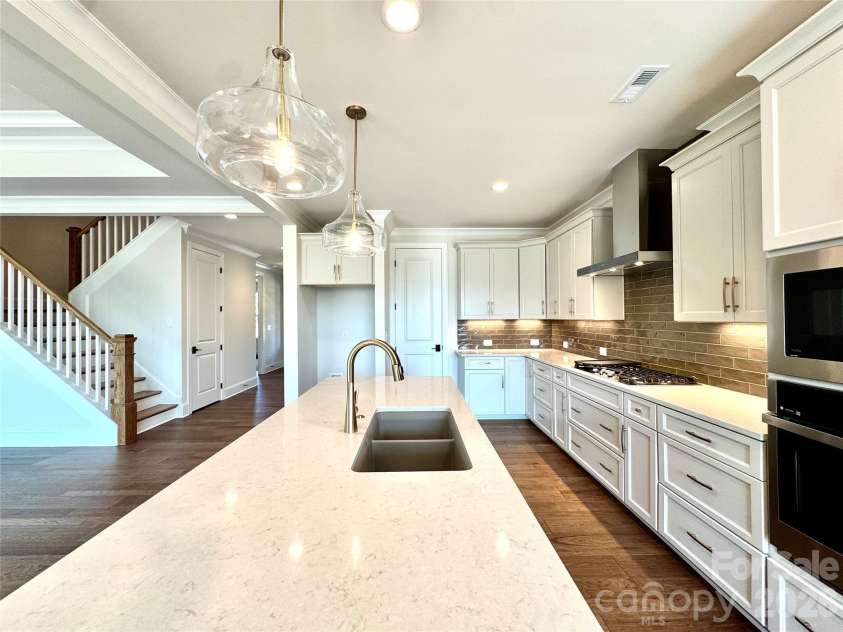250 Colton Place, Concord, NC 28025.  MLS# CAR4378445, YatesRealty ID 21833. 