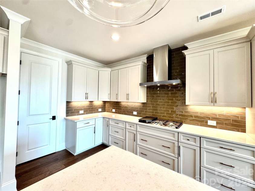250 Colton Place, Concord, NC 28025.  MLS# CAR4378445, YatesRealty ID 21833. 