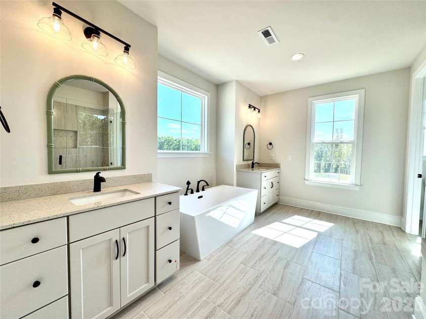 250 Colton Place, Concord, NC 28025.  MLS# CAR4378445, YatesRealty ID 21833. 