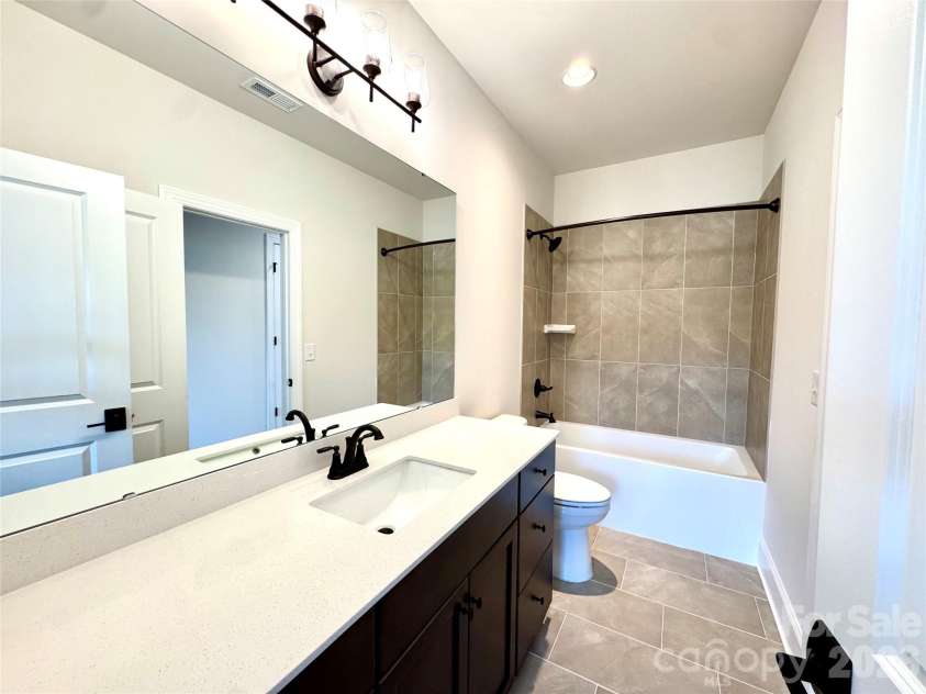 250 Colton Place, Concord, NC 28025.  MLS# CAR4378445, YatesRealty ID 21833. 
