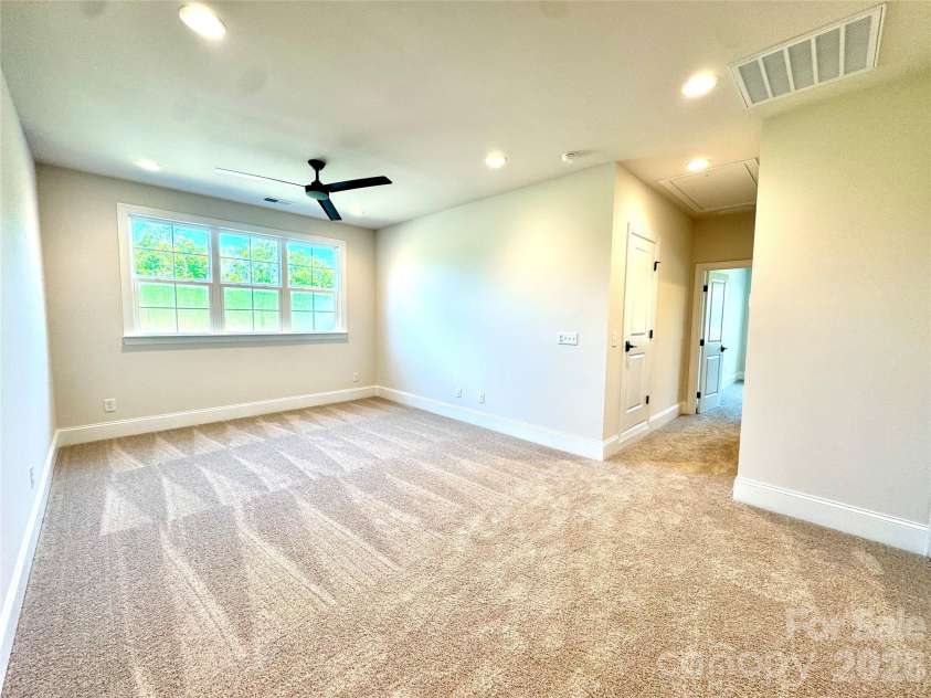250 Colton Place, Concord, NC 28025.  MLS# CAR4378445, YatesRealty ID 21833. 