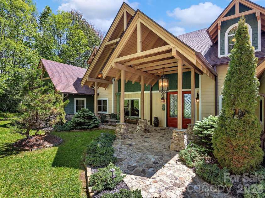 350 Snow Flake Lane, Maggie Valley, NC 28751.  MLS# CAR4381110, YatesRealty ID 21834. 