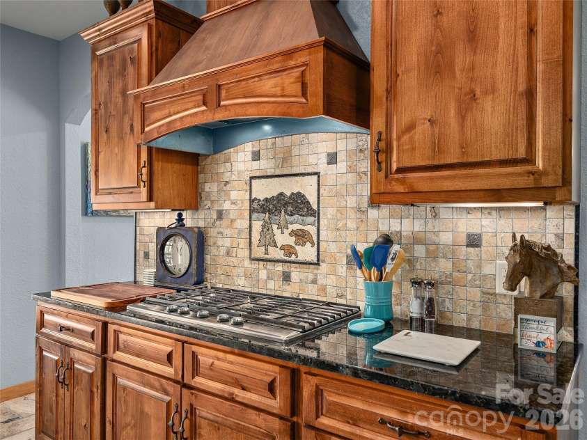 350 Snow Flake Lane, Maggie Valley, NC 28751.  MLS# CAR4381110, YatesRealty ID 21834. 