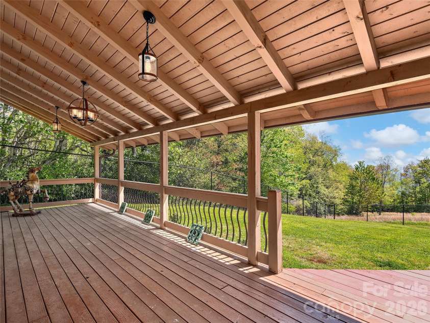 350 Snow Flake Lane, Maggie Valley, NC 28751.  MLS# CAR4381110, YatesRealty ID 21834. 