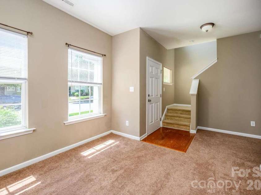 10622 Trolley Run Drive, Cornelius, NC 28031.  MLS# CAR4368473, YatesRealty ID 21835. 